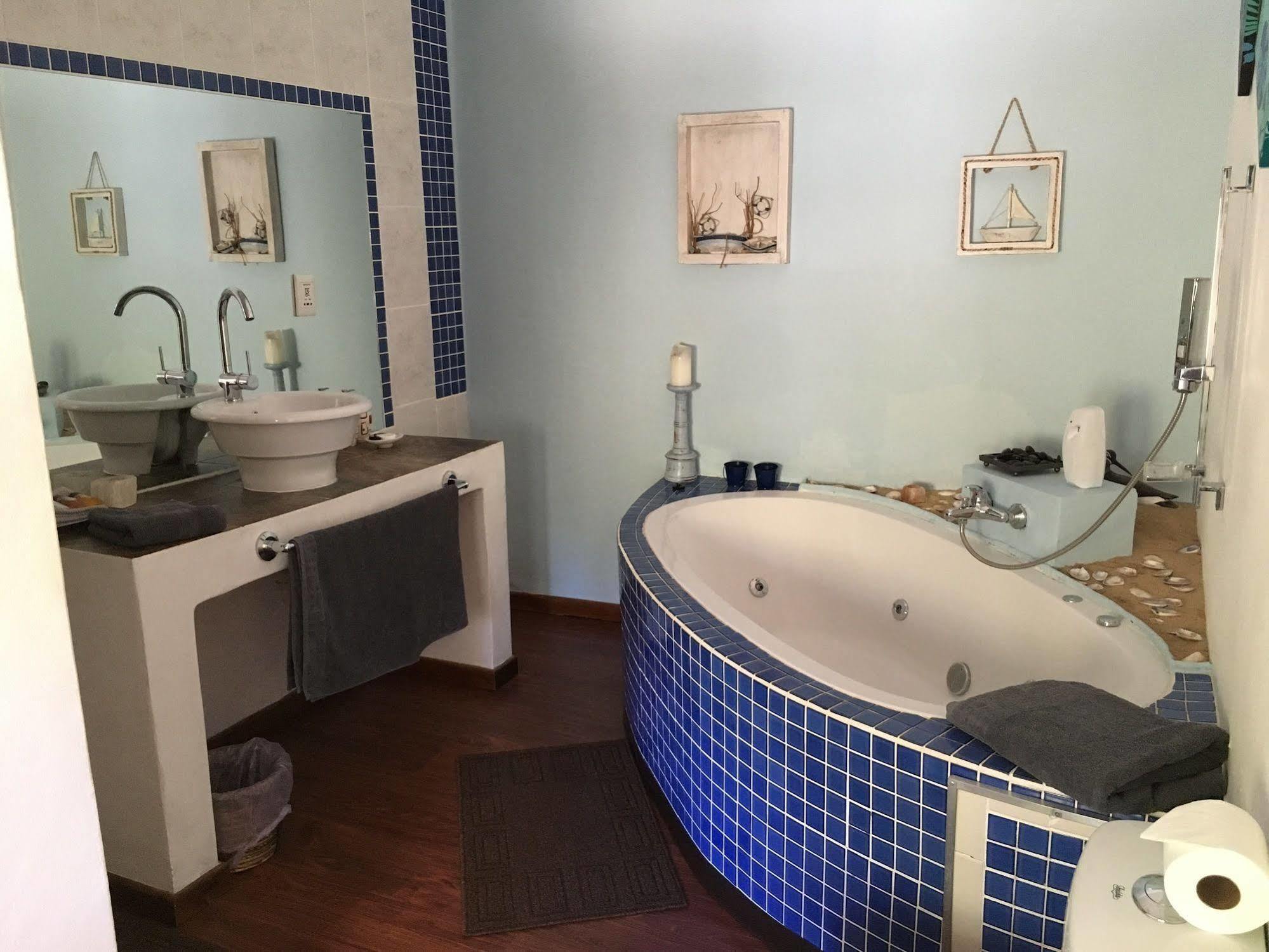 Ons Stee Bed And Breakfast ウェリントン エクステリア 写真
